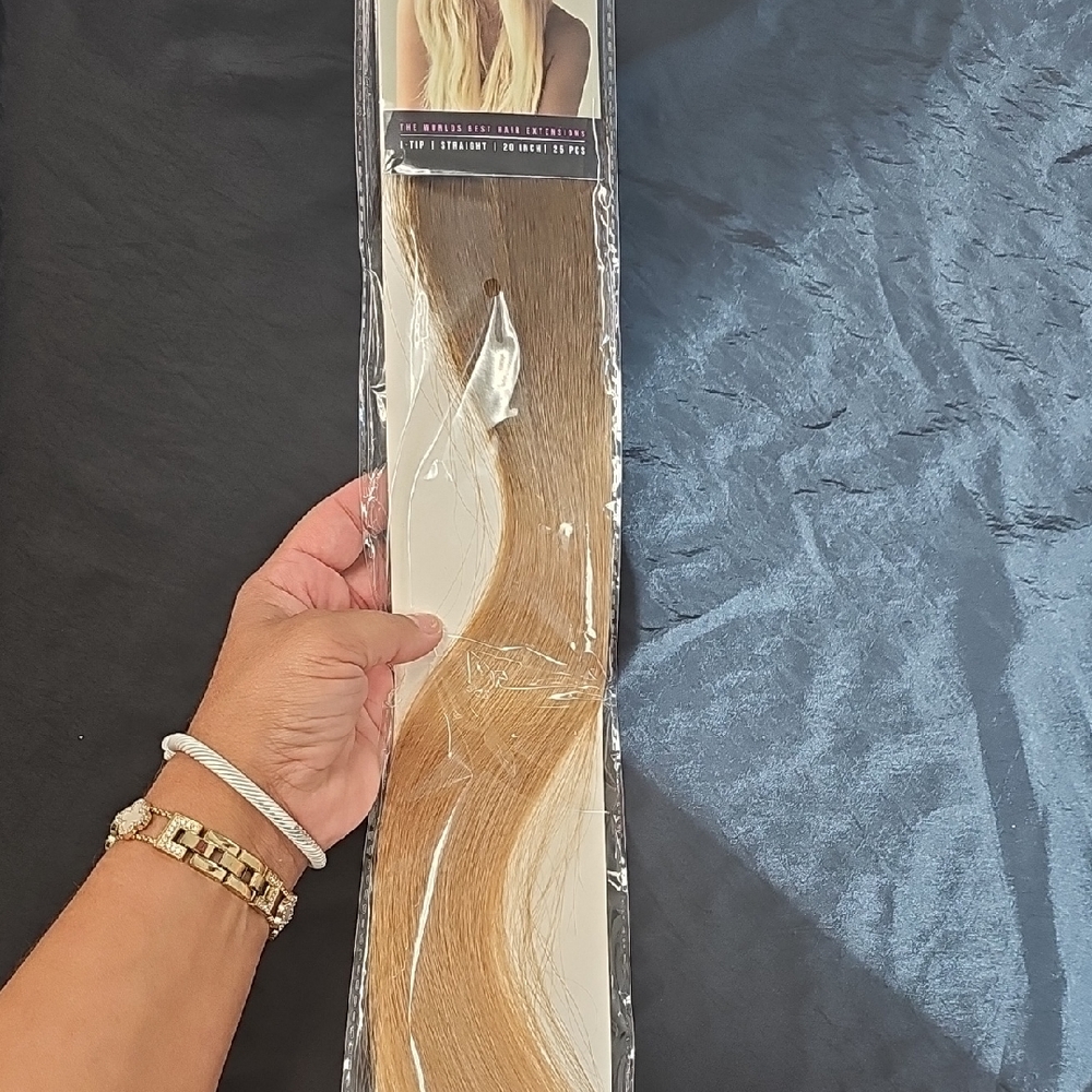 Luxurious Blonde Hair Extension